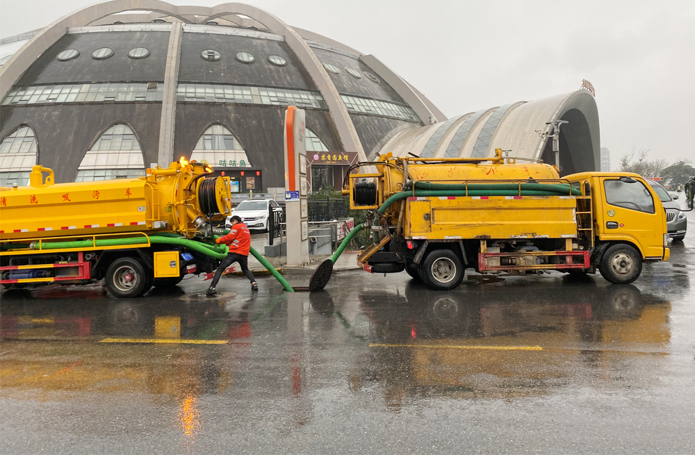 程桥商场管道清淤