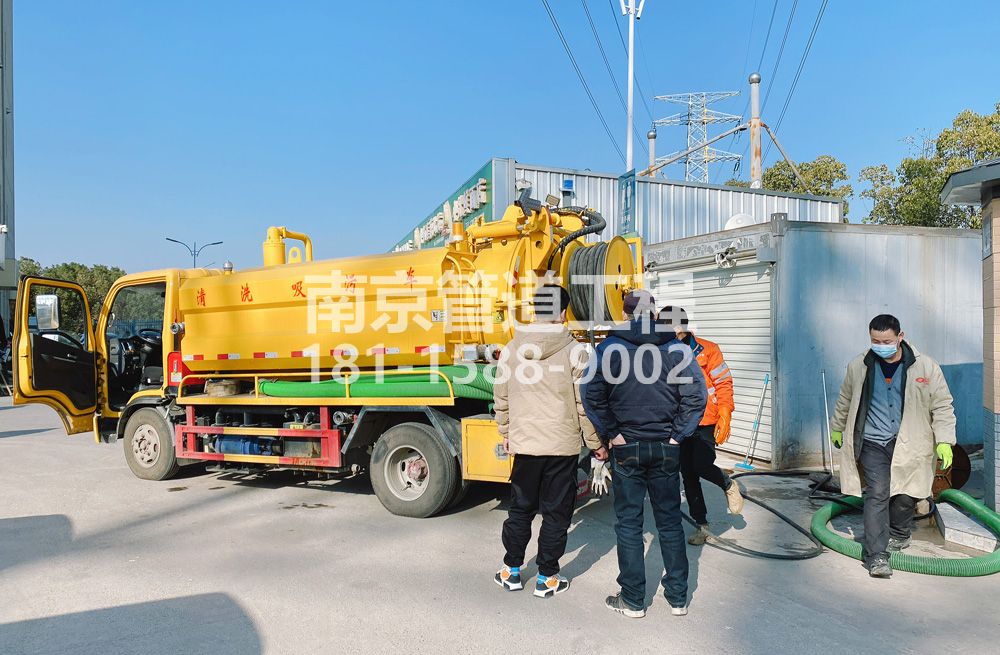 311程桥粮油市场化粪池清理